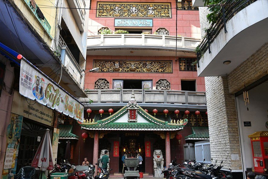 Chùa Vạn Phật tại quận 5 Sài Gòn