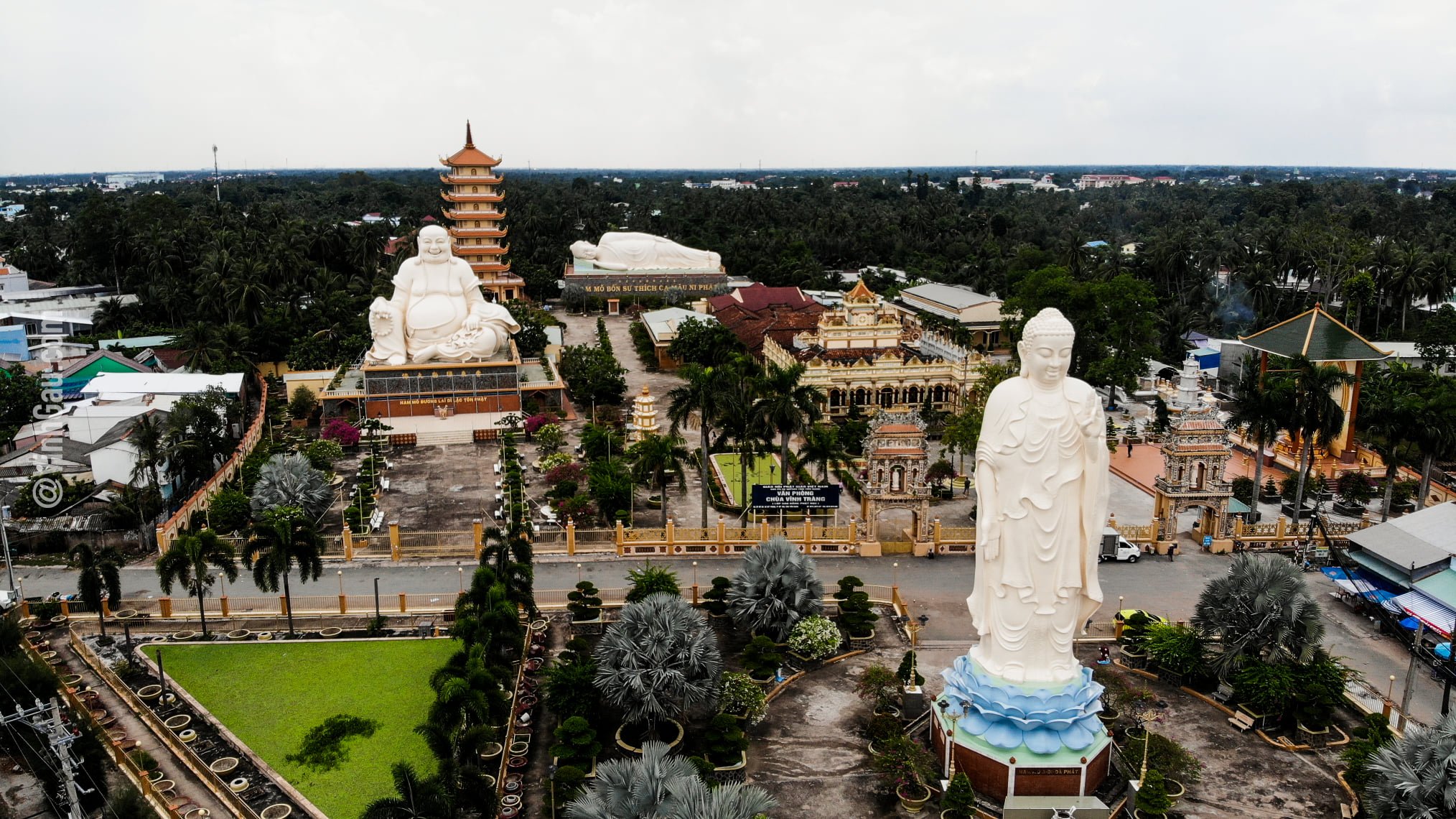 Chùa Vĩnh Tràng Tiền Giang 2022: Chiêm bái những tượng phật khổng lồ
