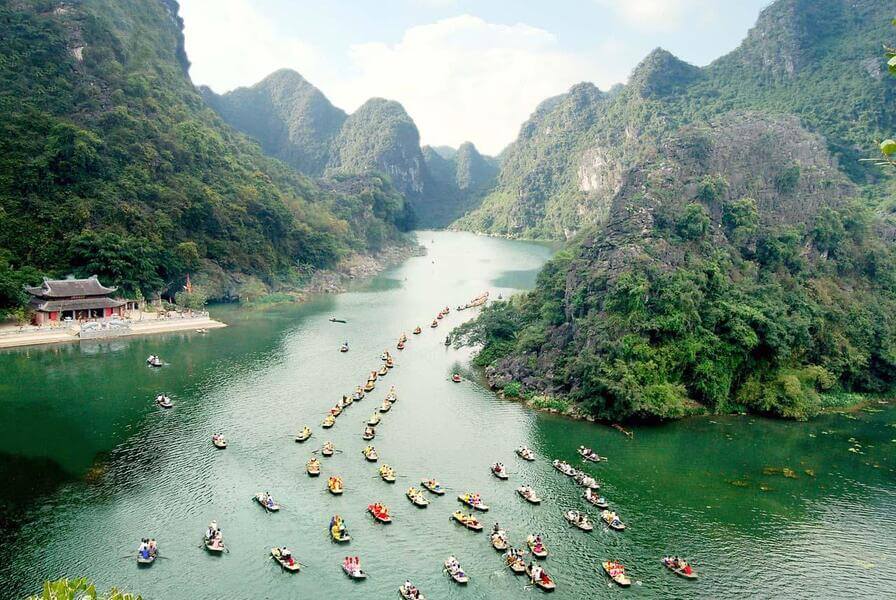 Ninh Bình có nhiều thắng cảnh nổi tiếng