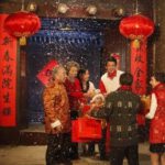 Người Trung Quốc cũng có truyền thống chúc Tết nhau vào ngày đầu năm mới