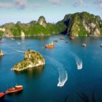 Thuê tàu thăm vịnh Hạ Long