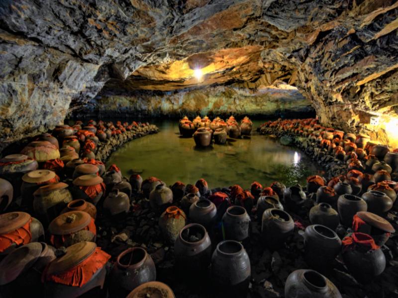 Trang An grottoes-Hoi An Private Taxi