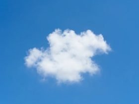 Mây là một tập hợp lớn của các giọt nước nhỏ hoặc các tinh thể băng lơ lửng trong khí quyển